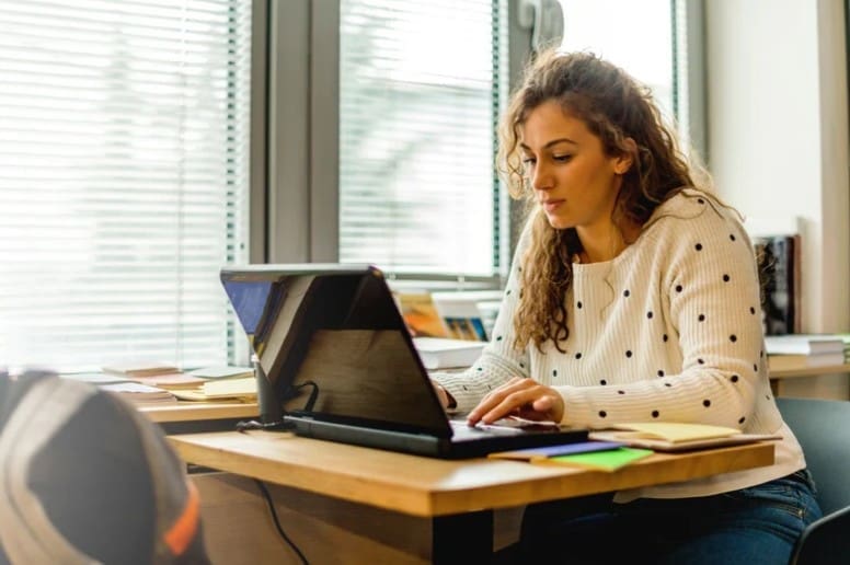 Réussir en LAS : quelle licence choisir selon son profil ?